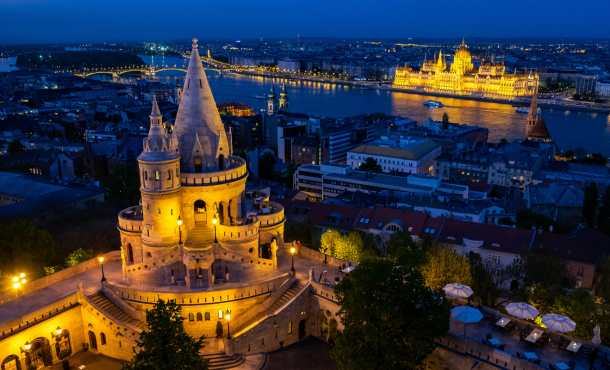 Βουδαπέστη, 6 ημέρες αεροπορικώς από Αθήνα ‣ Χριστούγεννα (J)