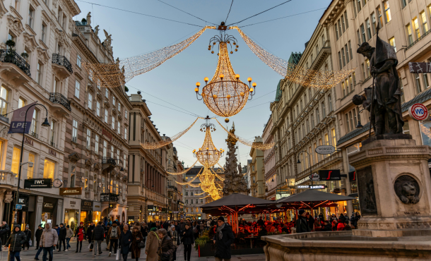Αυτοκρατορική Βιέννη, 5 ημέρες αεροπορικώς από Θεσσαλονίκη (Για κρατήσεις έως 30/10 -10% από την αναγραφόμενη τιμή & - 10% στην επόμενη κράτηση για 2026) ‣ Χριστούγεννα - Πρωτοχρονιά - Θεοφάνεια (Z)