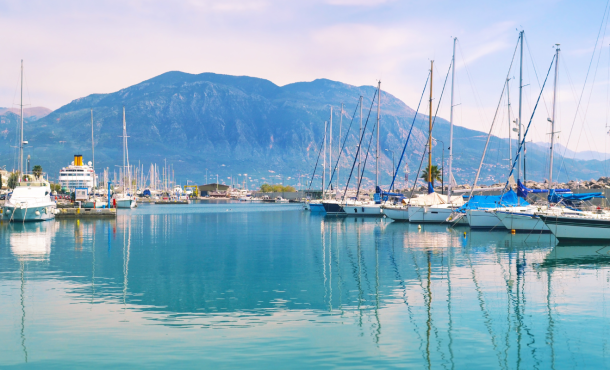 Δεκαπενταύγουστος στη Γη της Ελιάς, 5 ημέρες οδικώς από Θεσσαλονίκη ‣ Αύγουστος (IL)