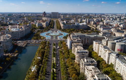 Βουκουρέστι 4 ημέρες αεροπορικώς από Θεσσαλονίκη ‣  Αγίου Πνεύματος (M)