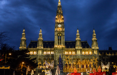 Βιέννη - Δώρο εκδρομή στη Βουδαπέστη, 5 ημέρες αεροπορικώς από Θεσσαλονίκη ‣ Χριστούγεννα (A)