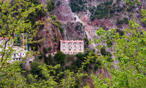 Λαμία - Καρπενήσι, 3, 4 ημέρες οδικώς από Θεσσαλονίκη ‣ Πάσχα (P)