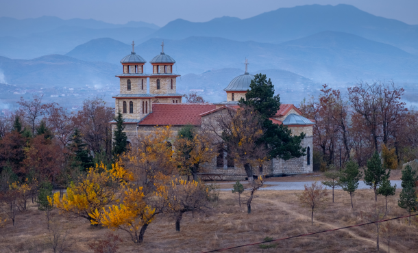 Κορυτσά, 3 ημέρες οδικώς από Θεσσαλονίκη ‣ 28η Οκτωβρίου (P)