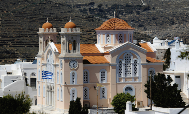 28η Οκτωβρίου & Αγ. Δημητρίου στη Τήνο, 4 ημέρες οδικώς από Θεσσαλονίκη ‣ 28η Οκτωβρίου (LA)