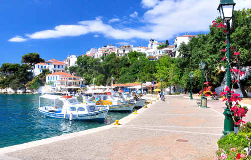 Σκιάθος, 3, 4, 5 ημέρες ακτοπλοϊκώς από Θεσσαλονίκη ‣ Ιούλιος- Αύγουστος (M)