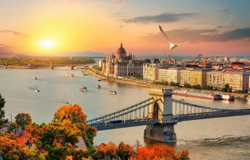 Βουδαπέστη – Βιέννη - Μπρατισλάβα 28η Οκτωβρίου, οδικώς