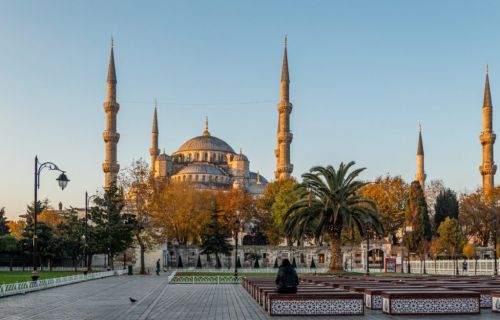Κωνσταντινούπολη, 4 ημέρες οδικώς από Θεσσαλονίκη ‣ Αγίου πνεύματος (A)